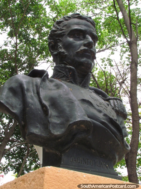 Jacinto Lara (1778-1859) busto, homem militar, nascido em Carora. (480x640px). Venezuela, Amrica do Sul.