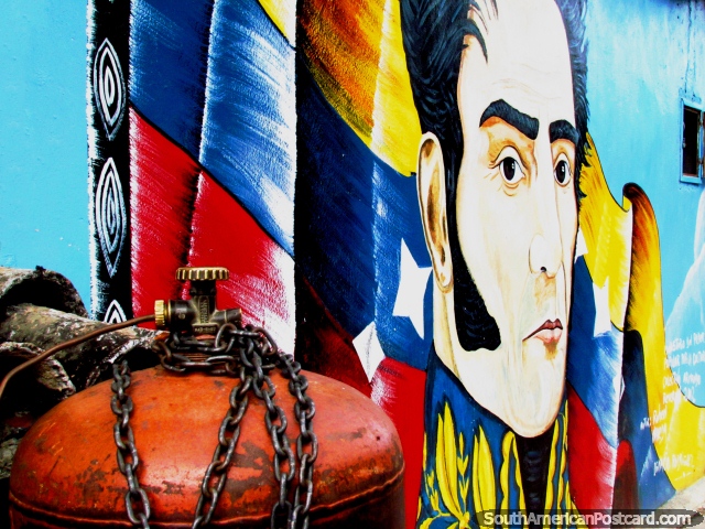 Simon Bolivar in front of flag wall mural in El Tintorero. (640x480px). Venezuela, South America.