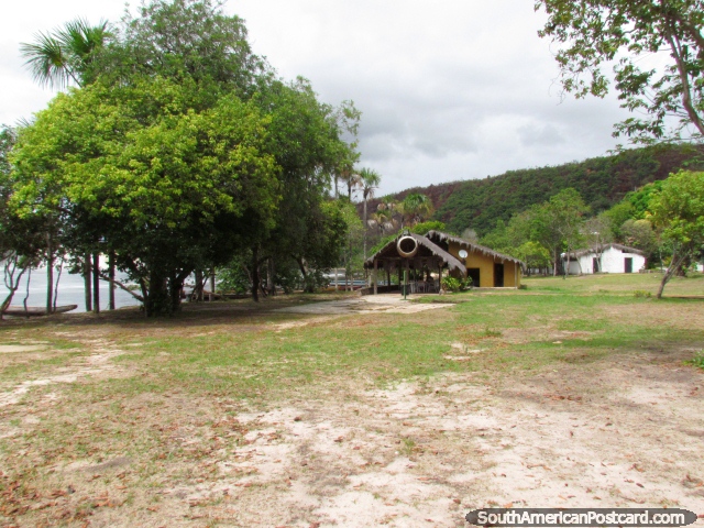 Nice open space and park area around the Canaima Lagoon. (640x480px). Venezuela, South America.