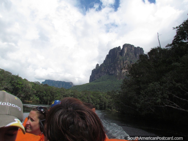 Uma viagem assombrosa de rio a Salto Angel de Canaima. (640x480px). Venezuela, Amrica do Sul.