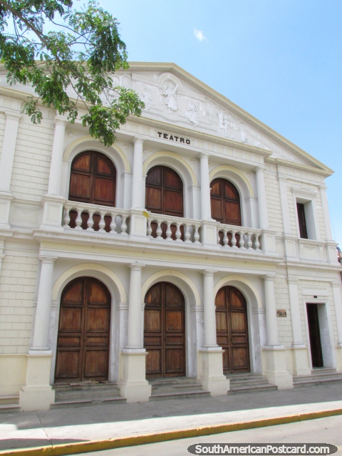 O Teatro Cajigal em Barcelona constri-se entre 1894-95. (480x640px). Venezuela, Amrica do Sul.