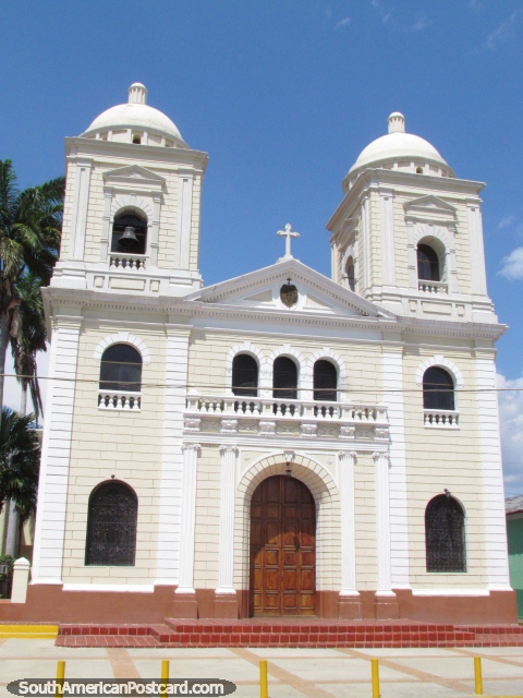 Igreja La Ermita do Carmen em Barcelona. (480x640px). Venezuela, Amrica do Sul.