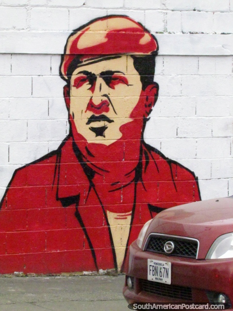 Mural de Hugo Chavez vermelho e preto em Caracas. (480x640px). Venezuela, Amrica do Sul.