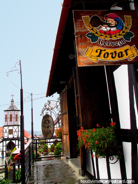 Firme el recibo de Cerveza Tovar en un restaurante y barra en Colonia Tovar. (480x640px). Venezuela, Sudamerica.