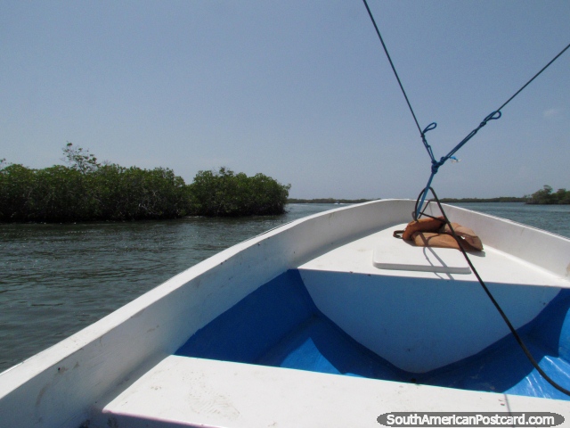 Salimos por el barco de Tucacas a las islas y las playas del Parque Nacional Morrocoy. (640x480px). Venezuela, Sudamerica.
