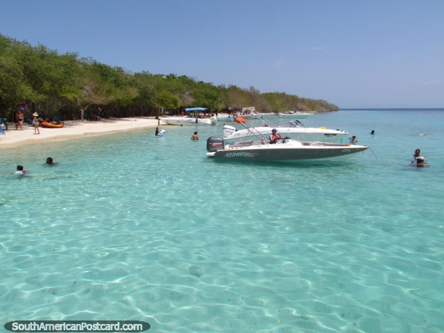 The cool clean clear waters around Cajo Sombrero, Morrocoy National Park. (640x480px). Venezuela, South America.
