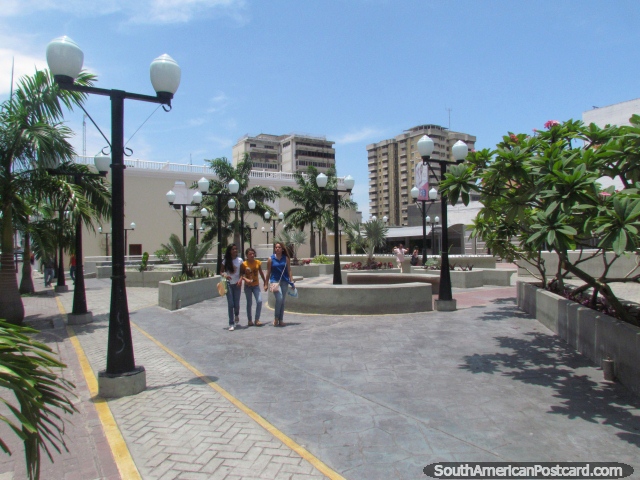 Plaza El Encuentro in Barquisimeto, no shortage of lights. (640x480px). Venezuela, South America.