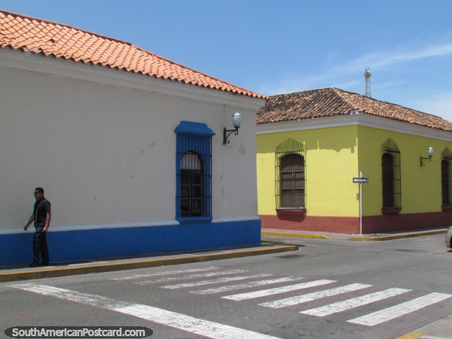 Historical buildings on a street corner in Barquisimeto. (640x480px). Venezuela, South America.
