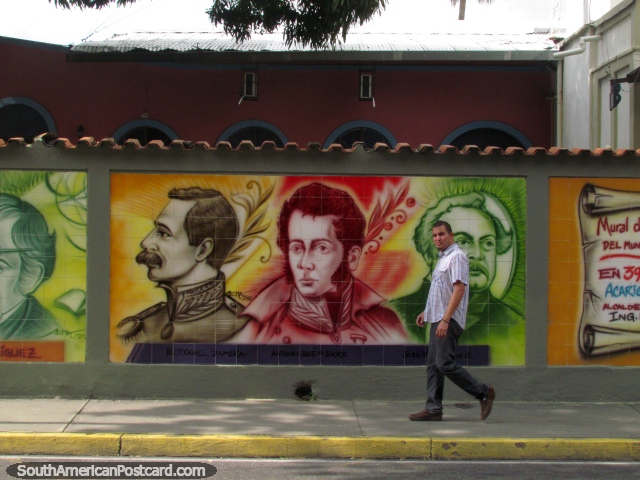 Ezequiel Zamora, Antonio Jose de Sucre e Jose Antonio Paez, o bicentenário cobriu com telhas o mural em Acarigua. (640x480px). Venezuela, América do Sul.