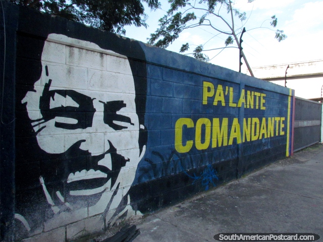 Chavez mural in Acarigua, Pa'lante Comandante. (640x480px). Venezuela, South America.