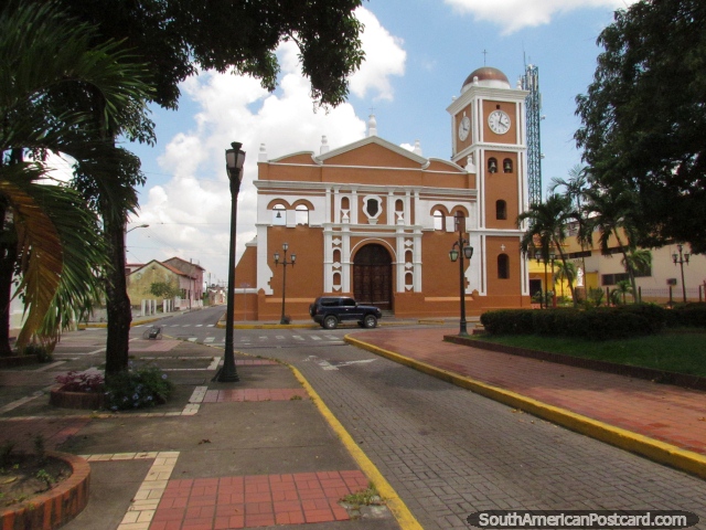Catedral Nuestra Senora do Pilar, a catedral em Barinas. (640x480px). Venezuela, América do Sul.