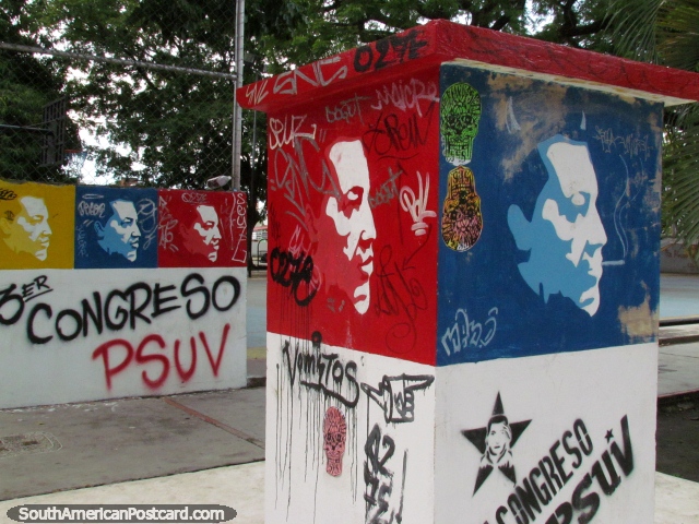 Red Chavez, blue Chavez, yellow Chavez, Plaza O'Leary, Barinas. (640x480px). Venezuela, South America.