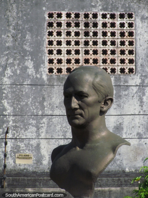 Poeta y el político Andres Eloy Blanco (1896-1955), busto en Barinas. (480x640px). Venezuela, Sudamerica.