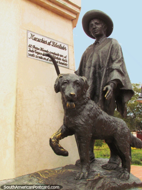 Agricultor y su perro bronce en Plaza Bolivar en Mucuchies. (480x640px). Venezuela, Sudamerica.